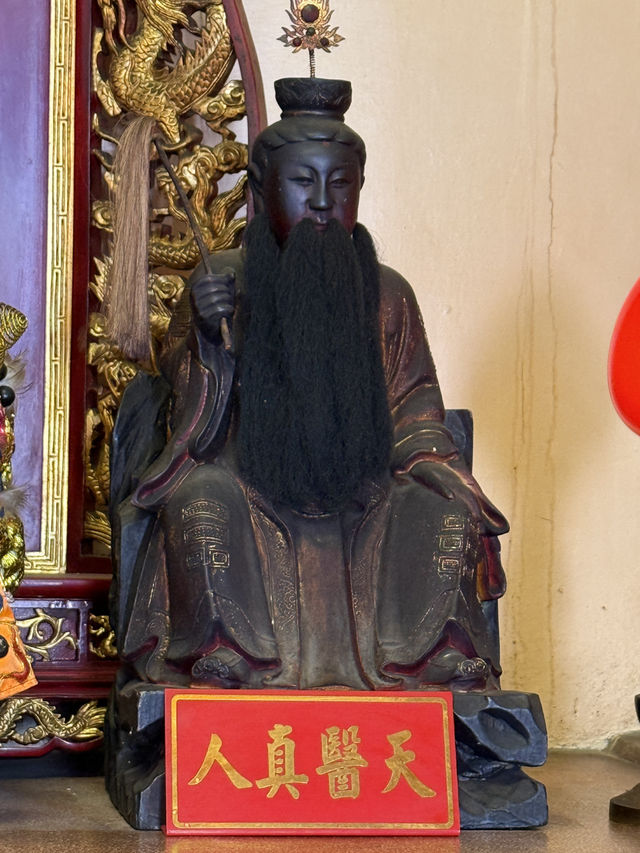 《香煙裊裊、古樑沉靜，宜蘭昭應宮以兩百年時光，見證城市變遷，也庇佑世代安穩》