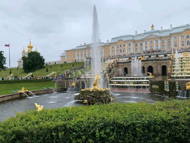 Exploring the Grandeur of Petrodvorets in Saint Petersburg