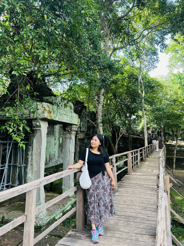Angkor Wat Siem Reap 1 night 2 days it’s a short time for visiting But it was a great time to be the