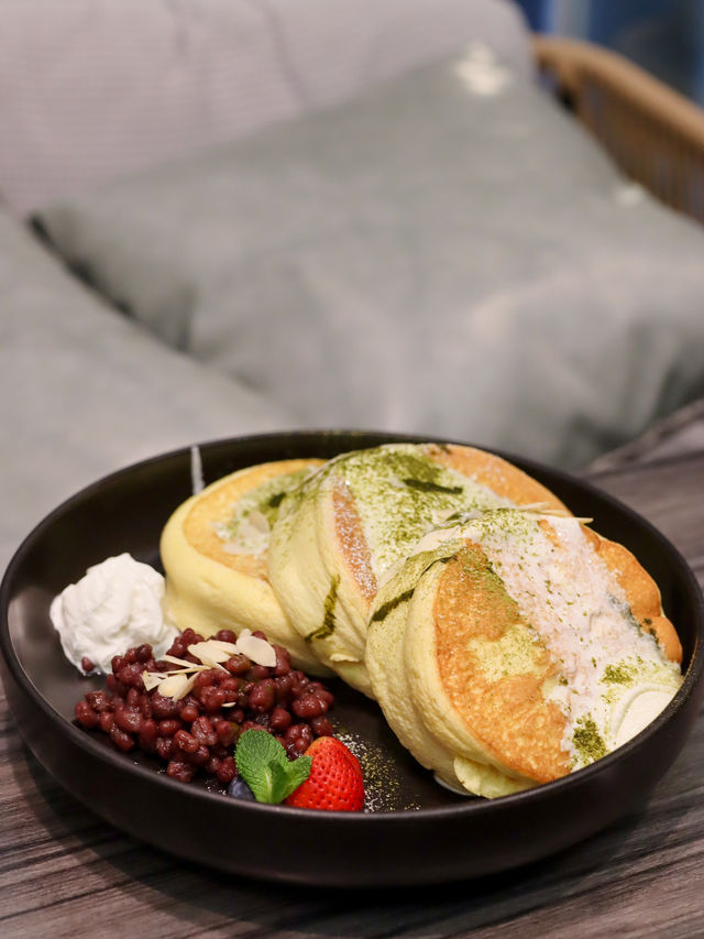 法式風味慢煮脆皮焗鴨   再次嚟到呢間餐廳,次前食過幾次覺得唔錯 今日見到有新Menu,好有趣,係豆腐漢堡😆 好奇叫咗個嚟試吓☺️  百福濃豆板豆腐漢堡配薯條,漢堡勁大份,豆腐炸至外層酥脆,內裡香滑 法式風味慢煮脆皮焗鴨   再次嚟到呢間餐廳,次前食過幾次覺得唔錯 今日見到有新Menu,好有趣,係豆腐漢堡😆 好奇叫咗個嚟試吓☺️  百福濃豆板豆腐漢堡配薯條,漢堡勁大份,豆腐炸至外層酥脆,內裡香滑