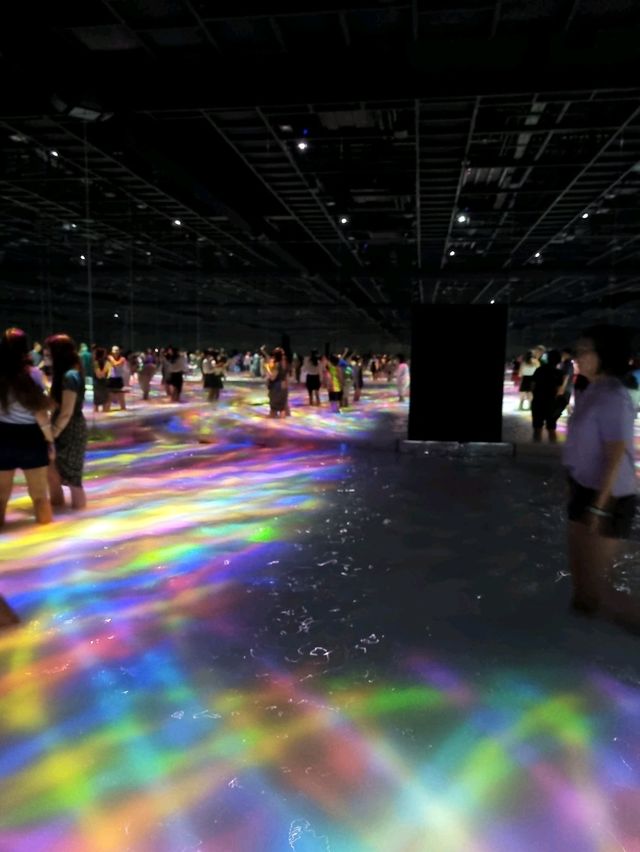 teamLab Planets Tokyo — พิพิธภัณฑ์ที่ไม่ได้แค่ดู teamLab Planets Tokyo — พิพิธภัณฑ์ที่ไม่ได้แค่ดู