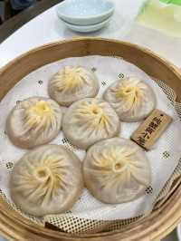 夜晚建築燈海下的人文風景🌃