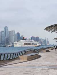 шоу света Symphony of Lights в Гонконге 