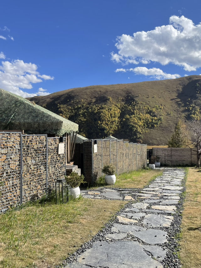 คาเฟ่เล็ก ๆ ที่ซ่อนตัวอยู่กลางธรรมชาติ คาเฟ่เล็ก ๆ ที่ซ่อนตัวอยู่กลางธรรมชาติ