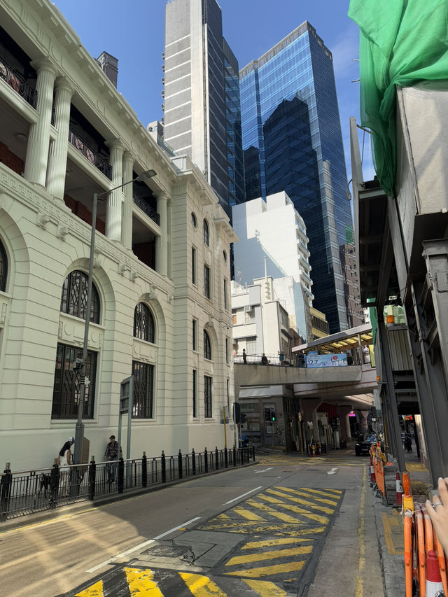 🎨 HOLLYWOOD ROAD 🎨 HOLLYWOOD ROAD