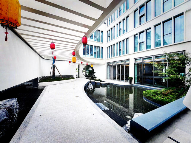 Nanjing Road Pedestrian Street: Where Old Meets New