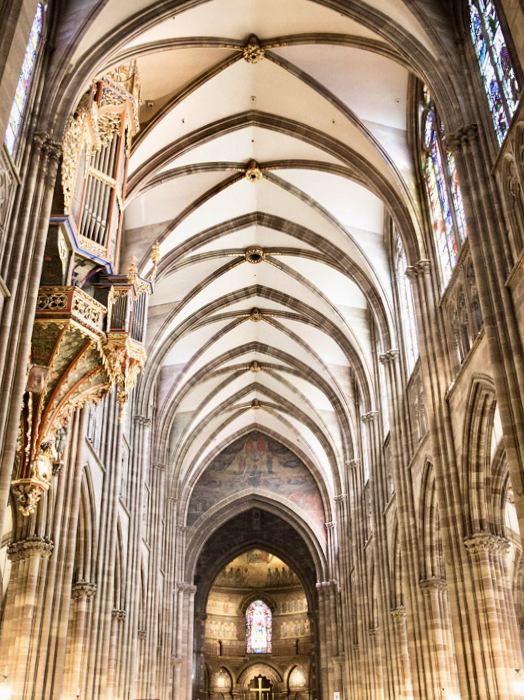 🇫🇷France➖🛕A magnificent cathedral stands proudly in Strasbourg.