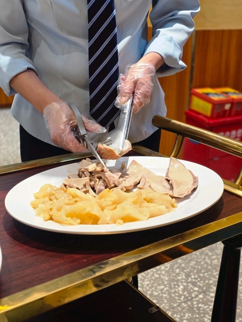 深セン必食！何度もリピート中～「福鑫記・広東豚ガツ鶏（猪肚鶏