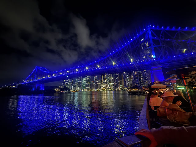 Brisbane: surfer paradise 