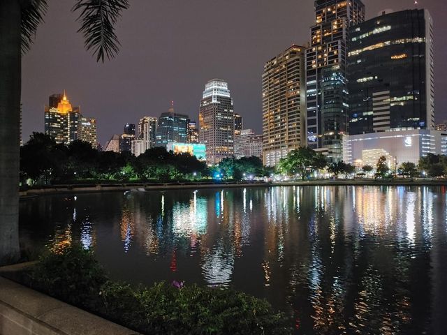 Beautiful Benchakitti Park at night 😍