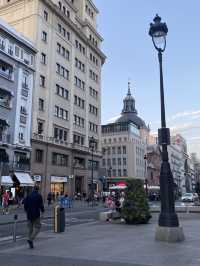 The vibe of Madrid in a couple of pictures. 