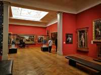 Manchester Art Gallery – A Stroll Through Time and Color