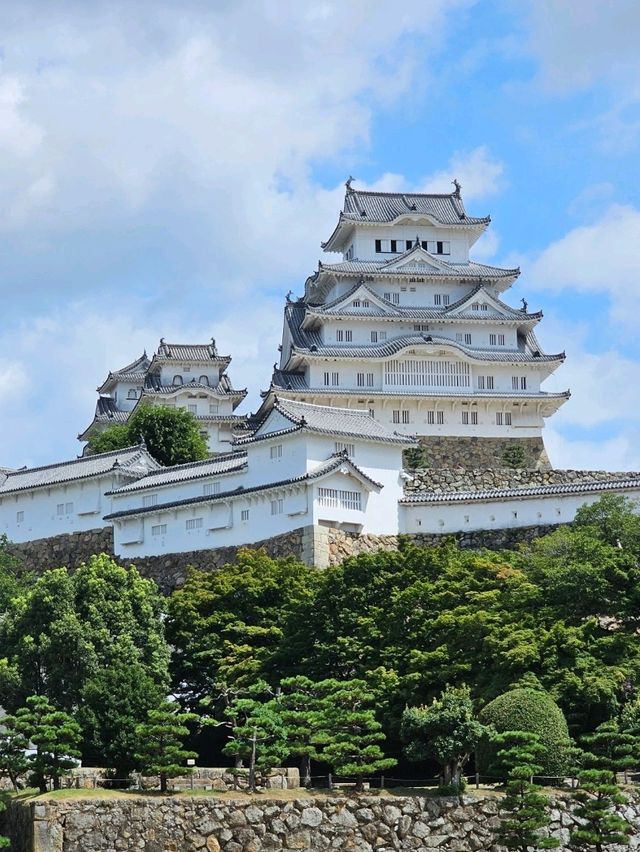 Himeji Castle: The White Heron of Japan