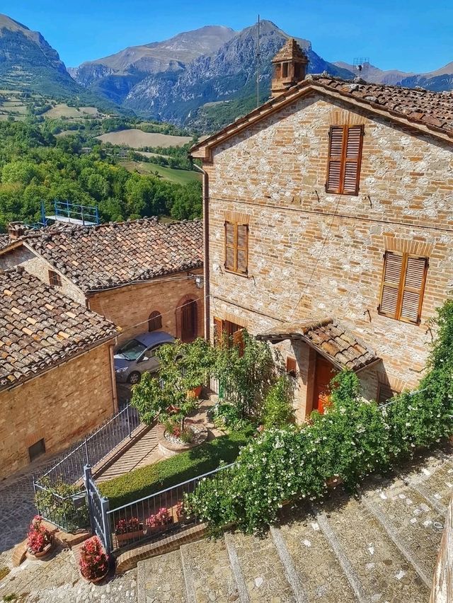 Le Marche: Italy’s Undiscovered Larder of Coast, Hills & Heritage