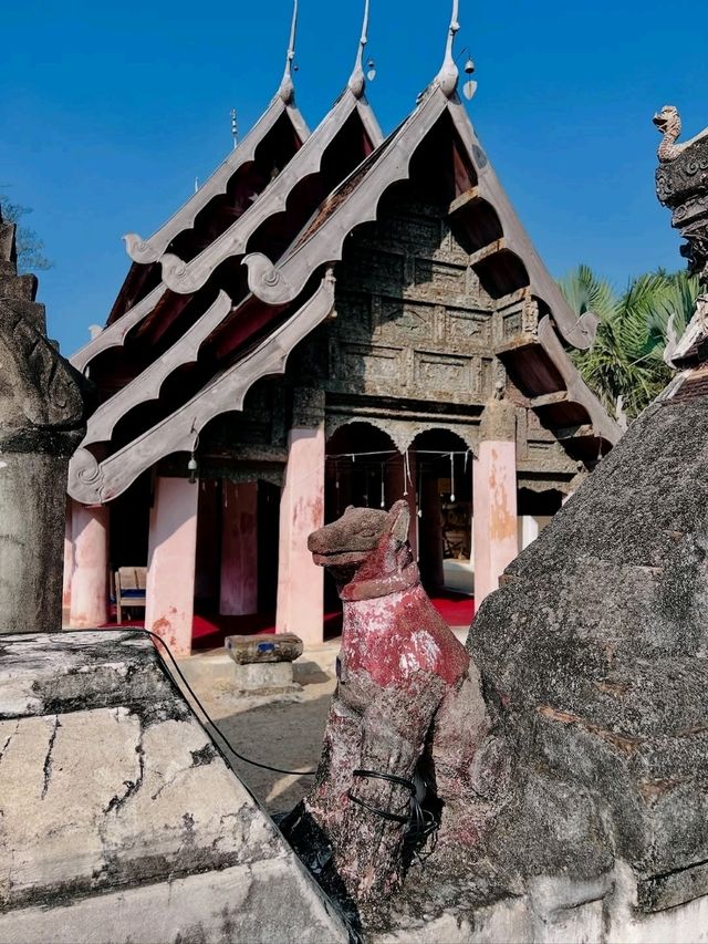 Wat Lai Hin Luang — Timeless Lanna Craftsmanship in Lampang