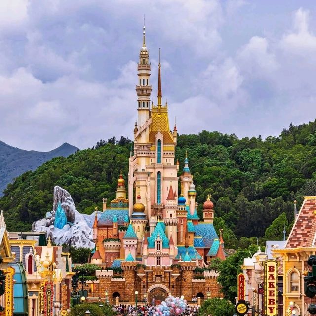 🎢 Magic Meets Modern China – Shanghai Disneyland