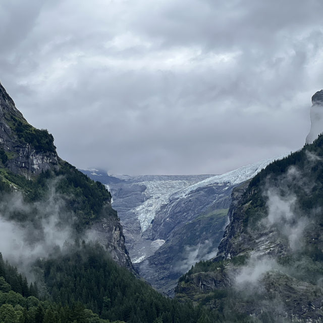 Grindelwald: Where the Mountains Touch the Sky