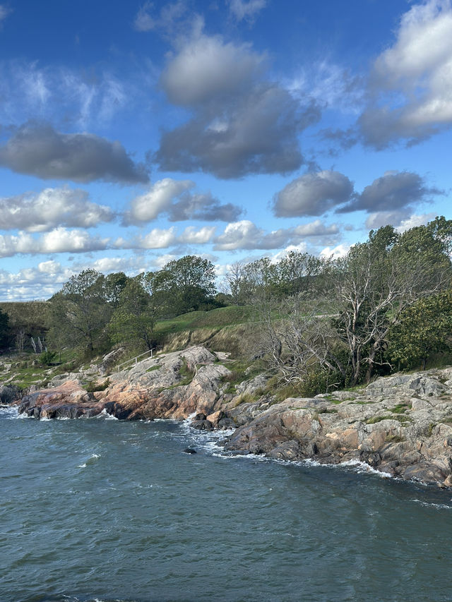 🇫🇮 🍂🍁Suomenlinna might be you next autumn destination 🇫🇮 🍂🍁Suomenlinna might be you next autumn destination