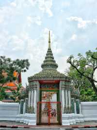 천천히 흐르는 기도의 강, 왓 포 