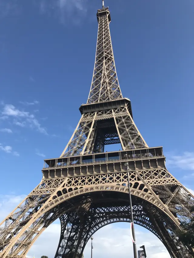 Eiffel Glow Guide✨
