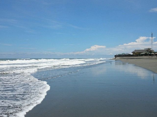 The Black Sand Beach in Vigan 🇵🇭