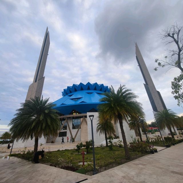 Not Male 🏋️‍♂️ But Malé 😍