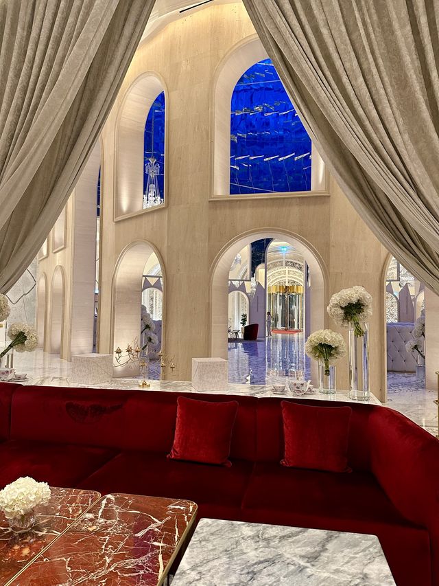 The illustrious Raffles Doha! ✨
