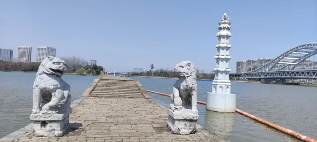 봄이 보대교에 도착했다