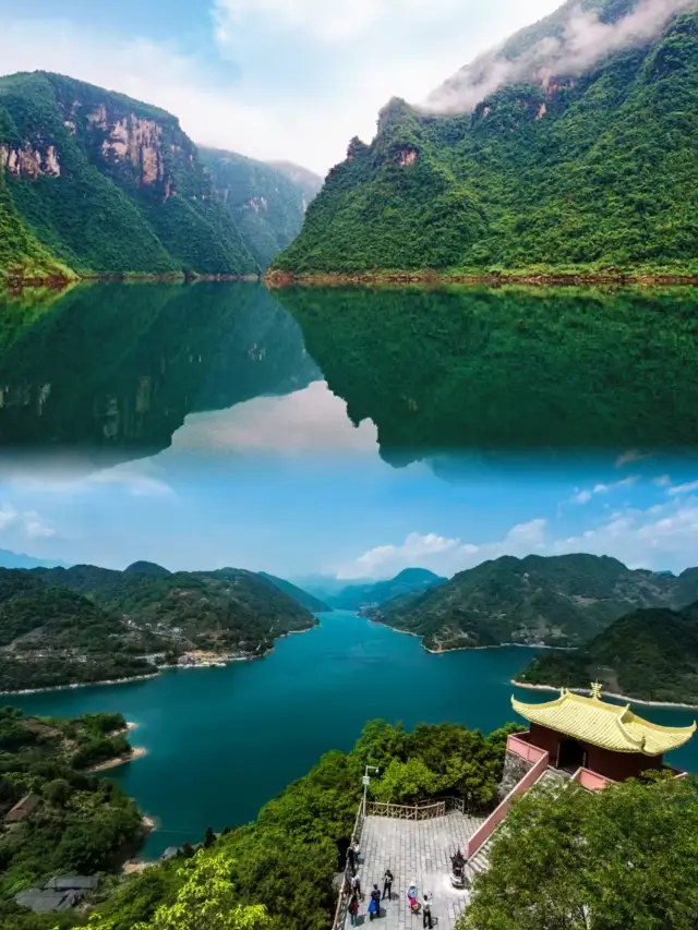 湖北宜昌では、山水画に身を置くような美しい自然を観光することができます