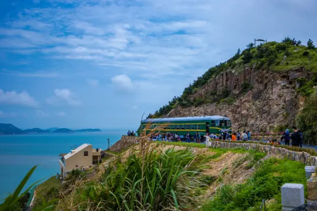 Zhejiang's hidden treasure island, no need to take a boat, blue sea and sandy beach