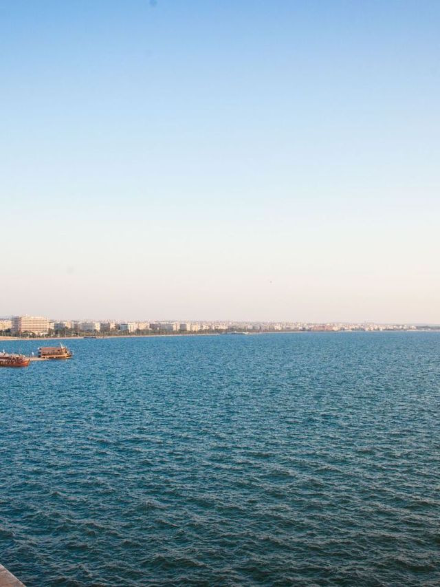 🌟 Thessaloniki's Top Stays: Luxury & Comfort! 🏨