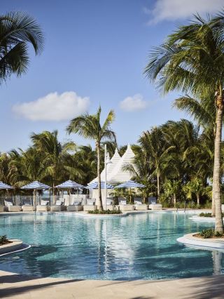 🌴✨ Florida Keys' Hidden Gem: Isla Bella Beach Resort 🏖️🌟