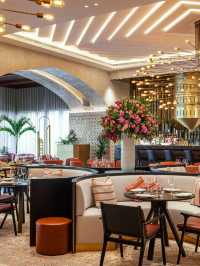 🌴🏰 Luxe Dubai Escapes: St. Regis Palm Jumeirah 🛍️🌊