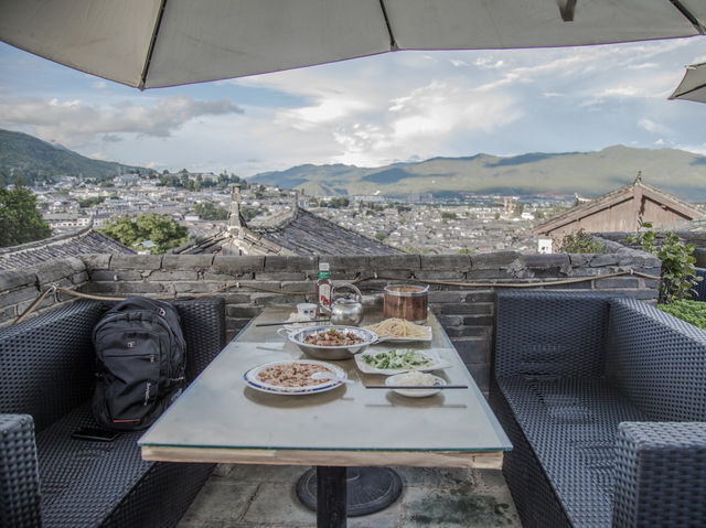 Lijiang’s Bustling Town! 