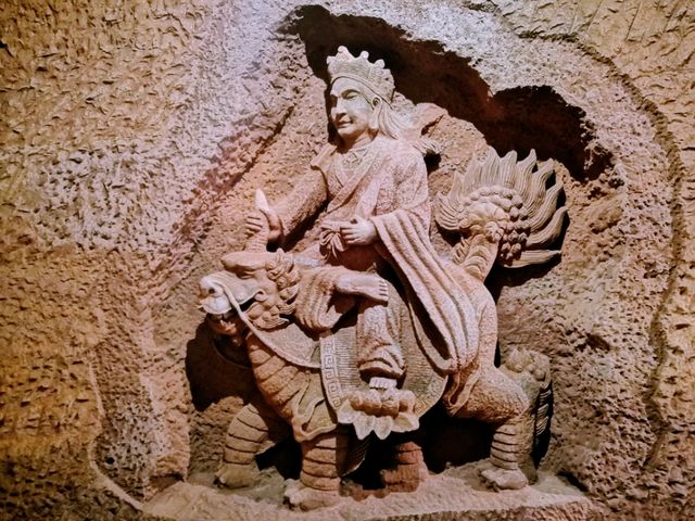 Oriental Buddha Capital: Hidden Germ in The Shadowof The Colossus
