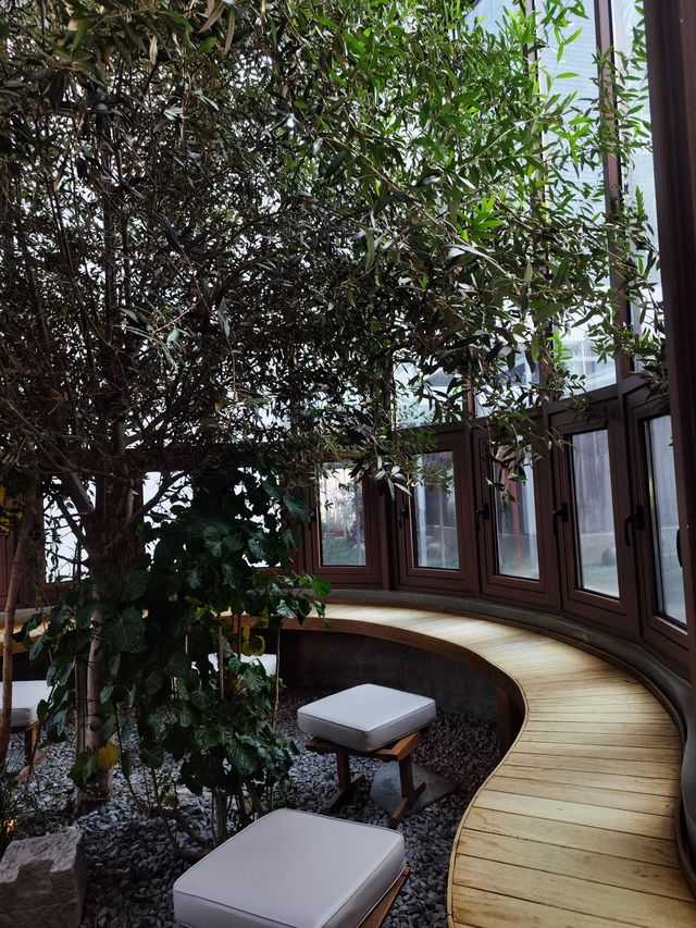 世博公園旁的秘密花園森系餐廳