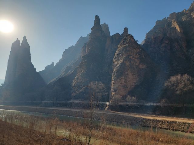 炳靈丹霞，黃河兩岸的丹霞