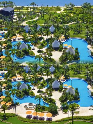 I love Haikou even more than Sanya! The perfect place to unwind and relax~