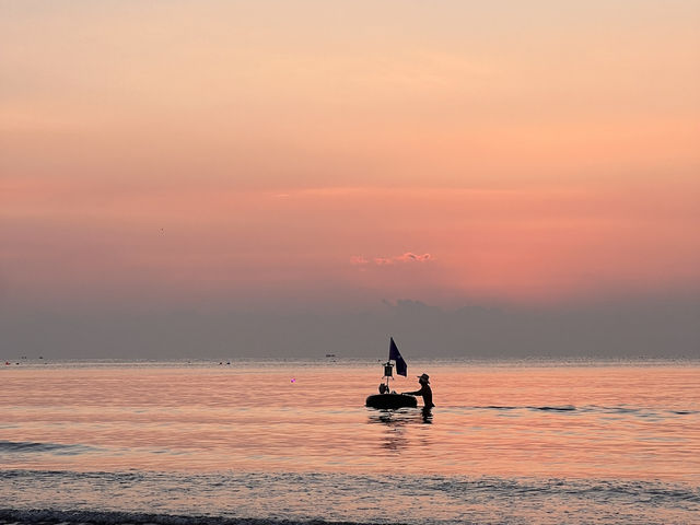 Lucky Sunset and sunrise at Shilaoren Beach 