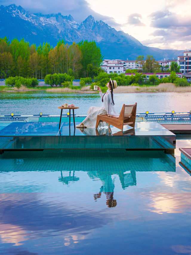 本來以為麗江已經夠美了，直到我住進風景裡
