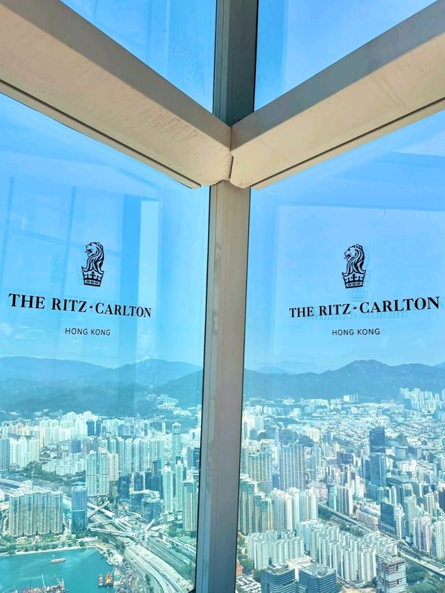 Hong Kong's Tallest Hotel: The Ritz-Carlton Hotel Stay Experience 🇭🇰