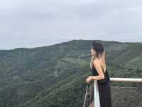 繼承「王位」，雨後初晴時，雲海翻騰