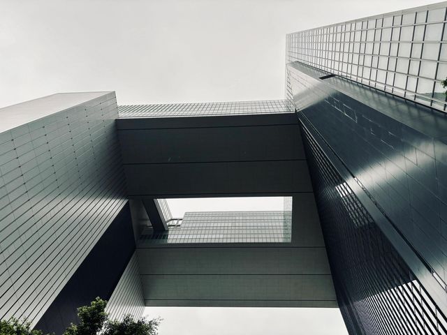 暴走中環！解鎖建築大師嘅光影密碼，舌尖與視覺雙重暴擊