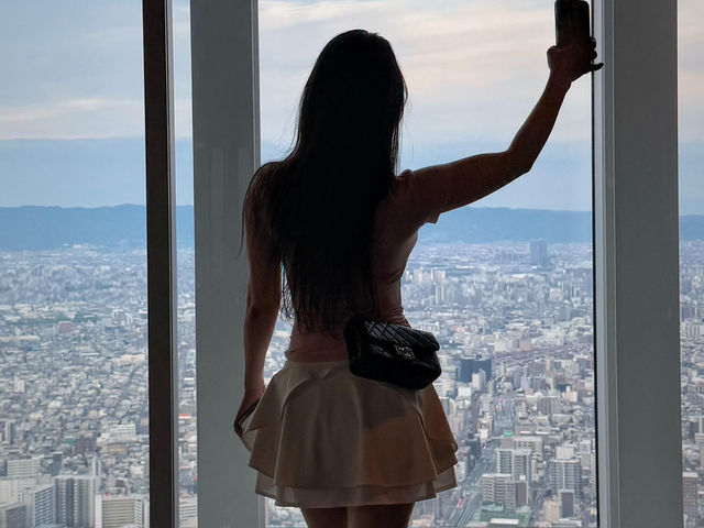 🇯🇵大阪萬豪54樓絕景！躺在床上看百萬夜景的天花板體驗✨ 