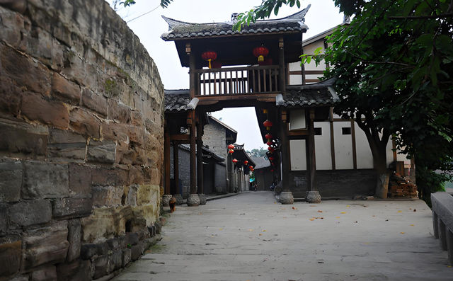雨中嘅永昌古街真係正到爆