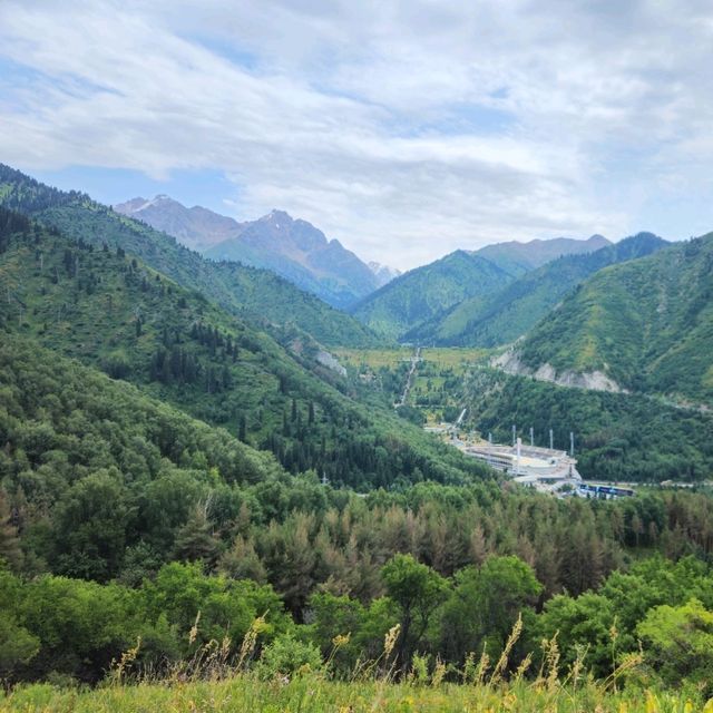 Day Hike Near Medeo ⛰️🍃