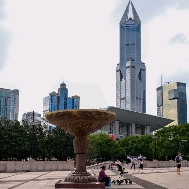 Threads Across China – A Journey Through Culture at the Kadoorie Gallery 🧵🌏