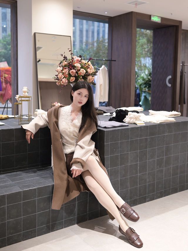 朝天門挖到寶!千平女裝店竟藏空中花園 朝天門挖到寶!千平女裝店竟藏空中花園