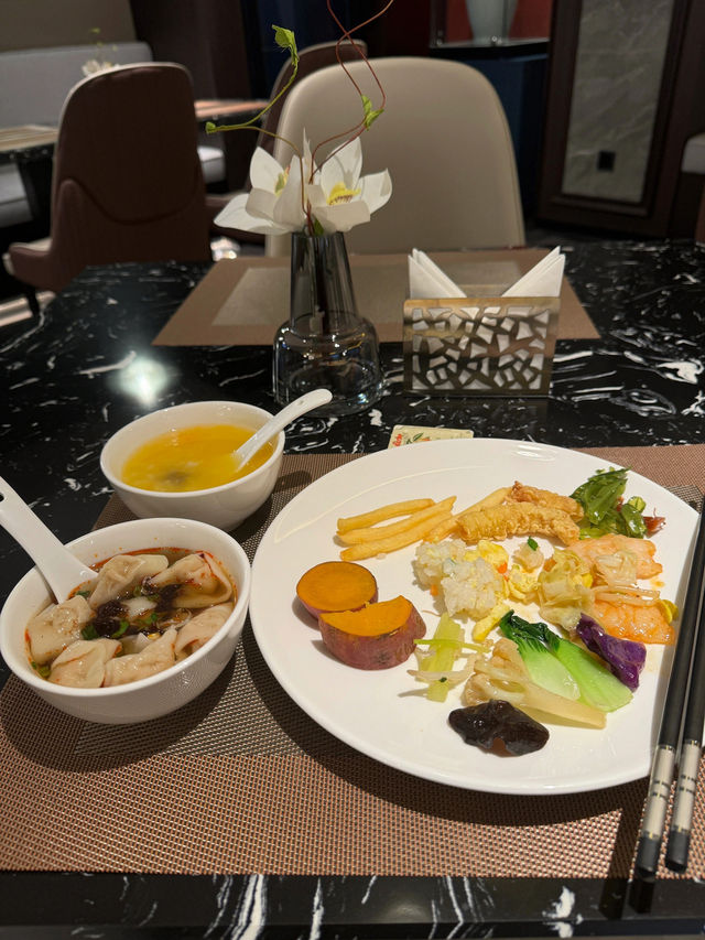 Vic Multi-Cloud Enjoy Hotel: 스마트와 고급의 완벽한 조화 