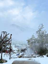 推開窗就能看到雪山！康定這間藏式美學酒店實在太夢幻了！✨